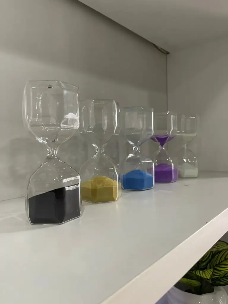 Clear glass hourglas